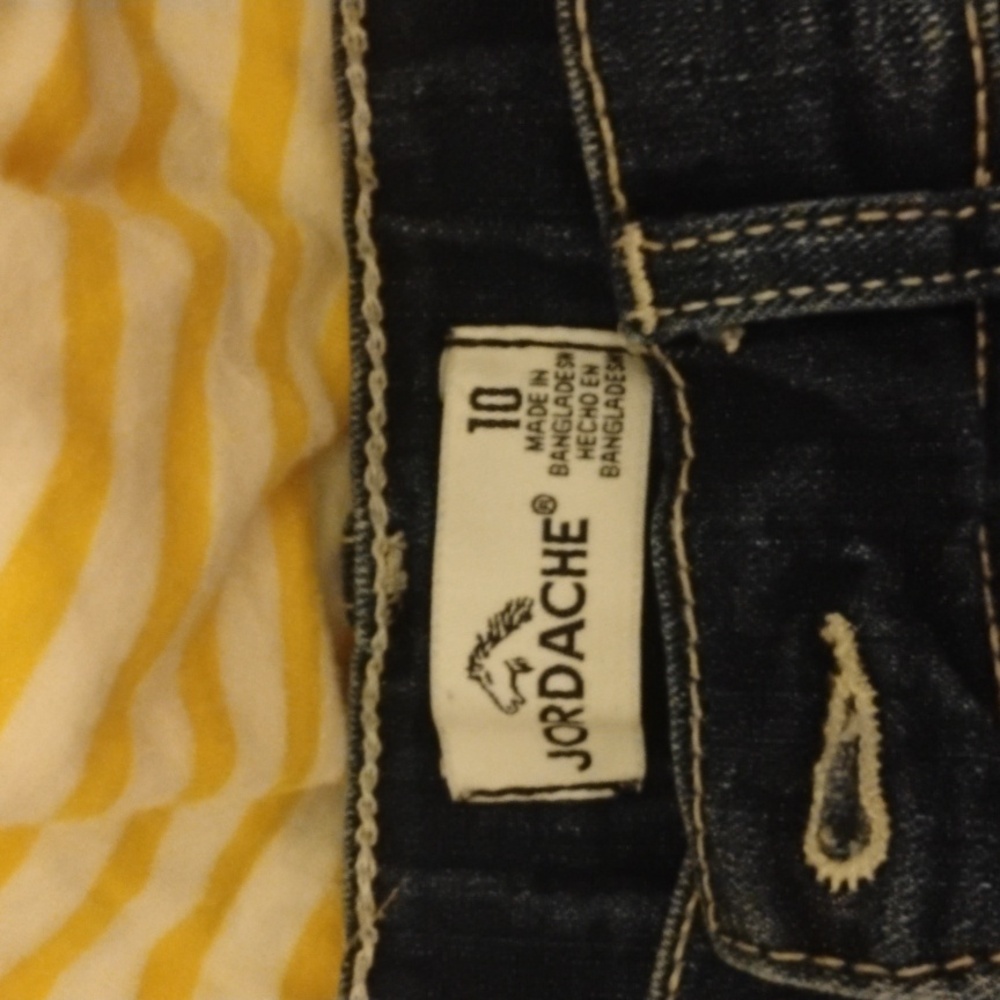 Styled Jordache jean short and Place t shirt - Picture 4 of 5